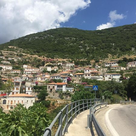 Shotgun Hostel & Guesthouse Vuno Экстерьер фото