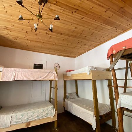 Shotgun Hostel & Guesthouse Vuno Экстерьер фото