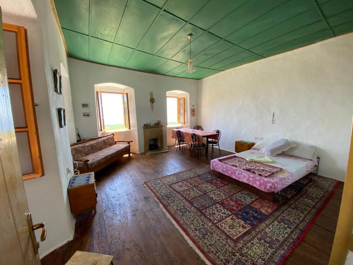 Shotgun Hostel & Guesthouse Vuno Экстерьер фото