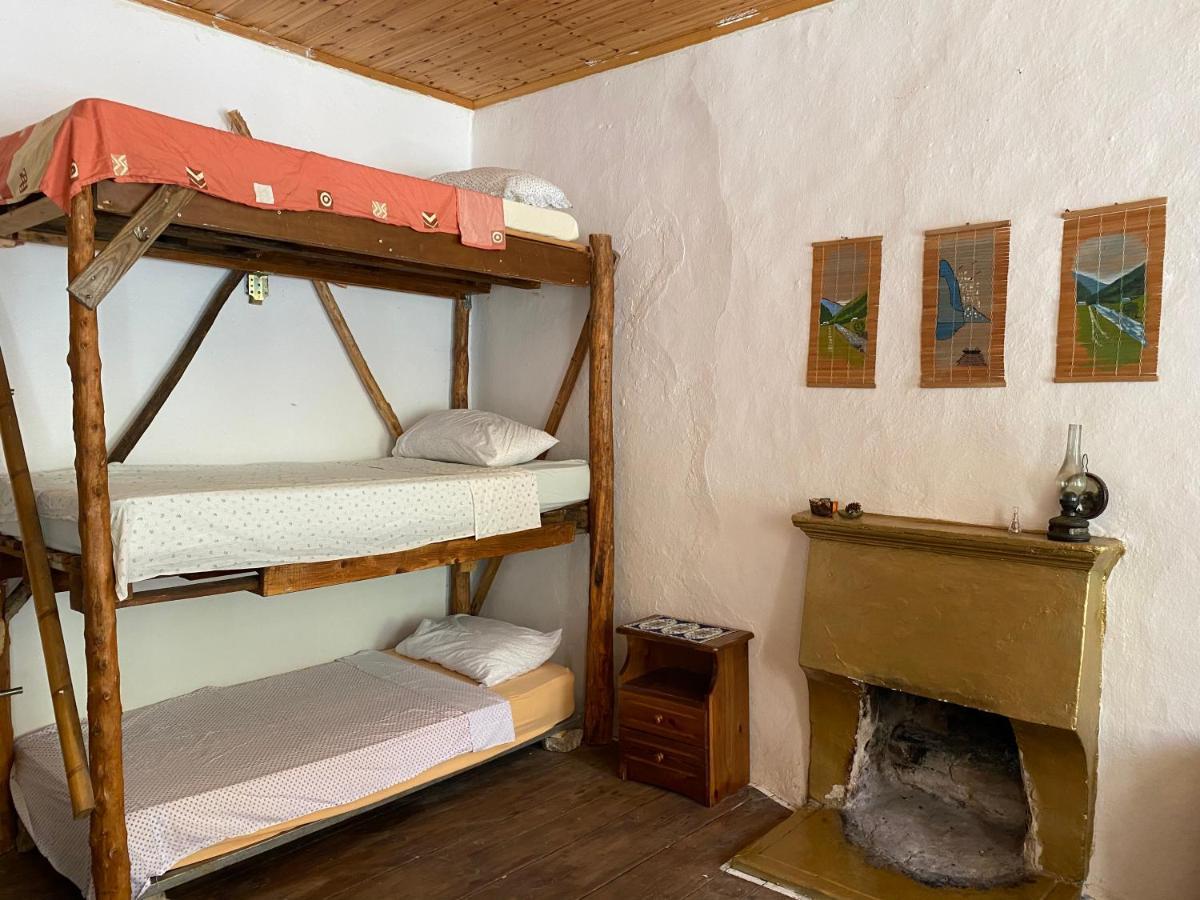 Shotgun Hostel & Guesthouse Vuno Экстерьер фото