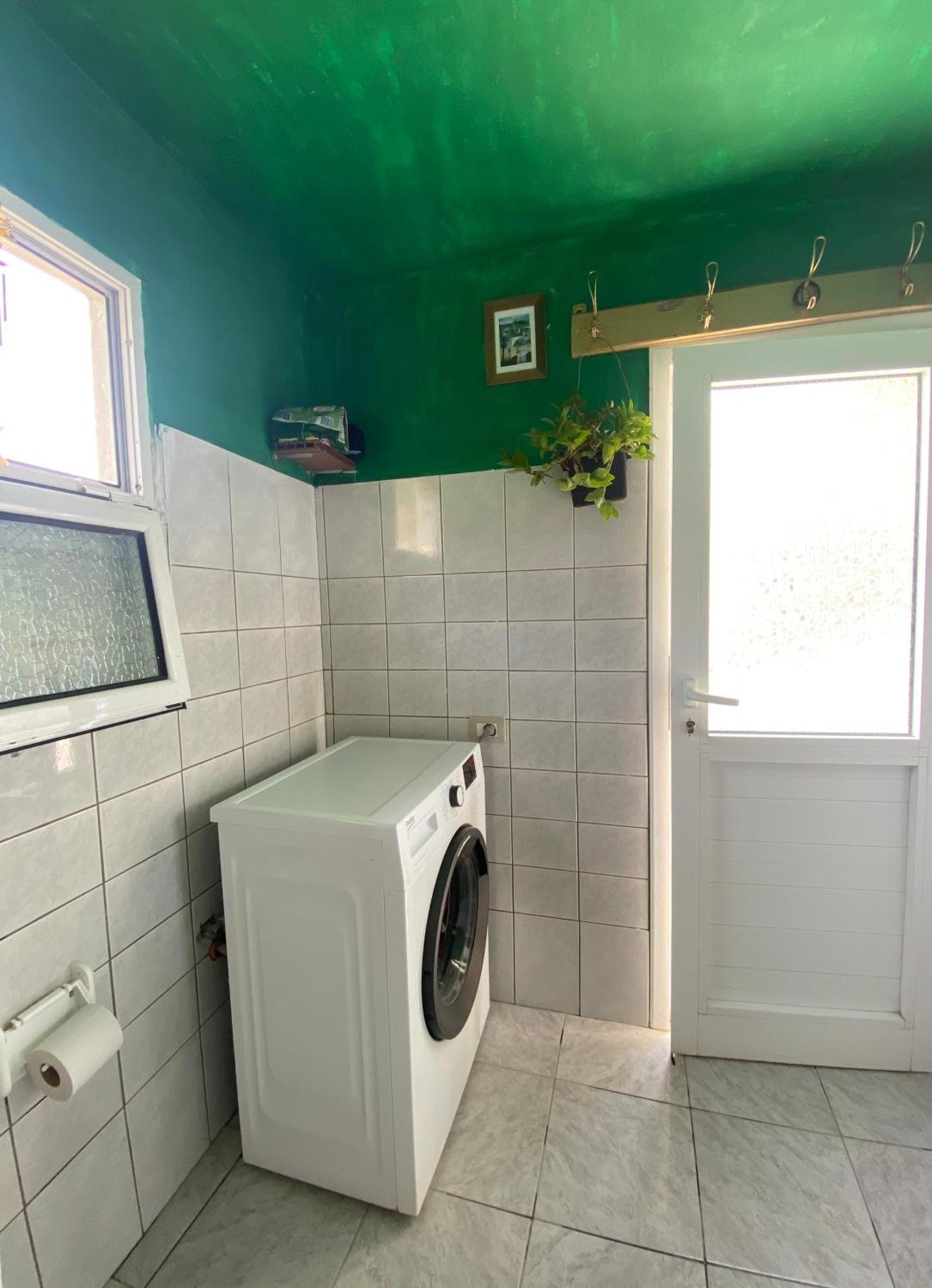 Shotgun Hostel & Guesthouse Vuno Экстерьер фото